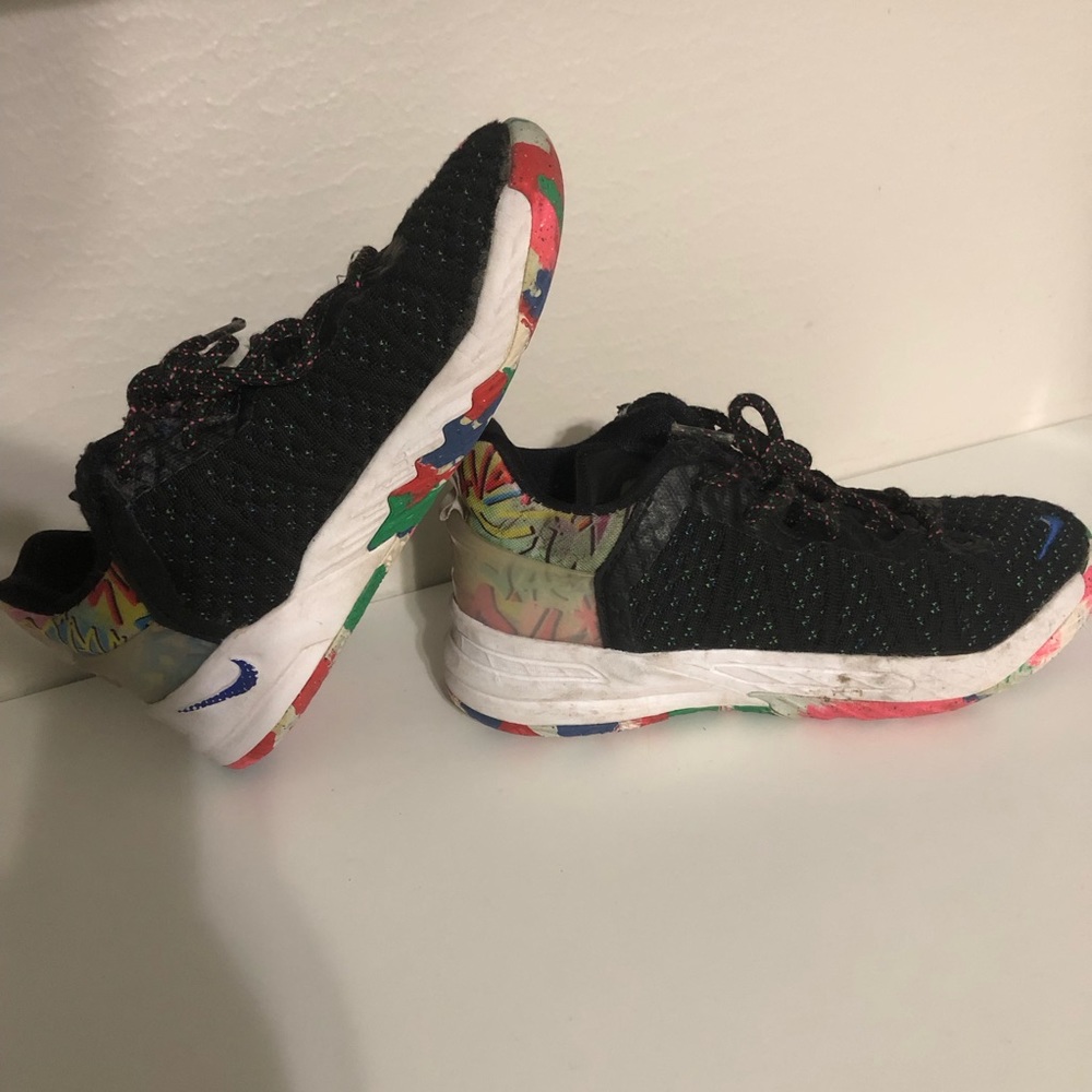 NIKE LeBron 18 Multicolor Youth 1Y